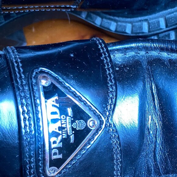 Prada Logo Loafer - Picture 6 of 8